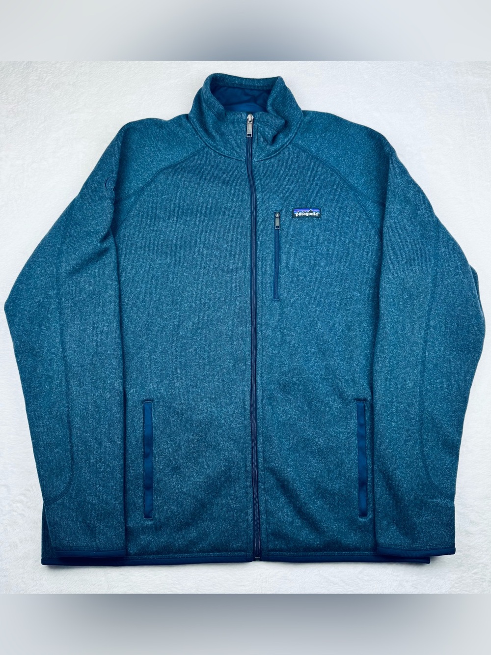 Patagonia Worn Wear Full zip-up fleece lined jacket Men’s size XL. Front pockets